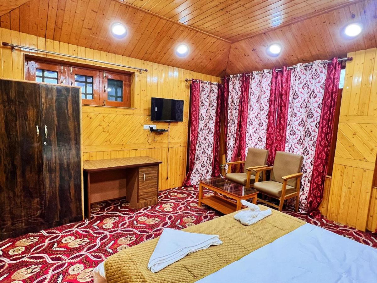 Roseline Inn Srinagar  Exterior photo