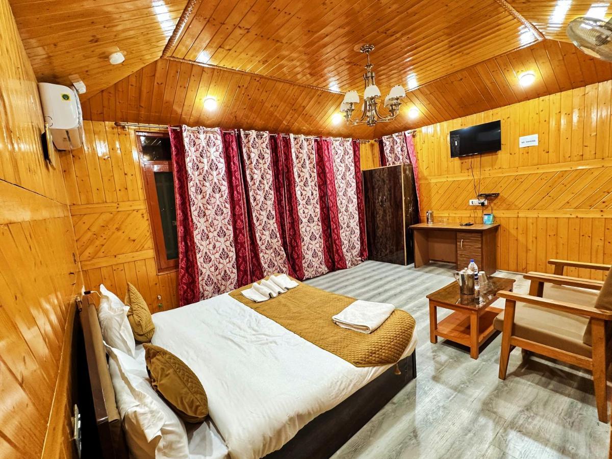 Roseline Inn Srinagar  Exterior photo