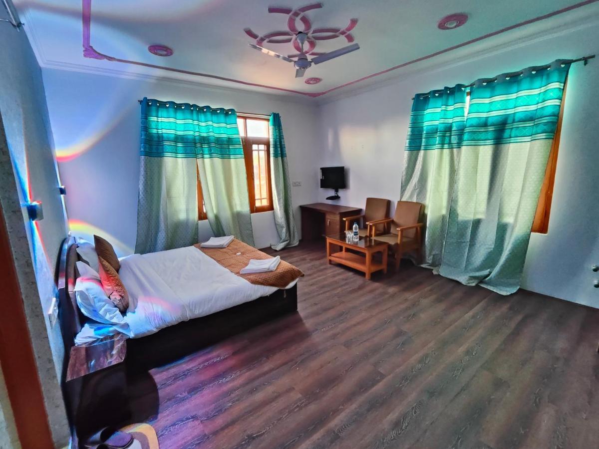 Roseline Inn Srinagar  Exterior photo