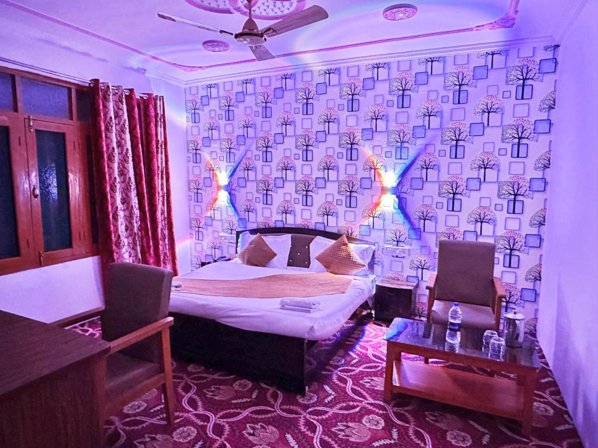 Roseline Inn Srinagar  Exterior photo